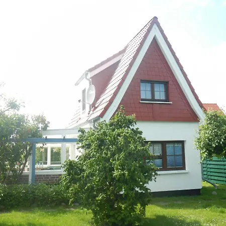 Behagliches Mit Garten Und Terrasse By Interhome Russow